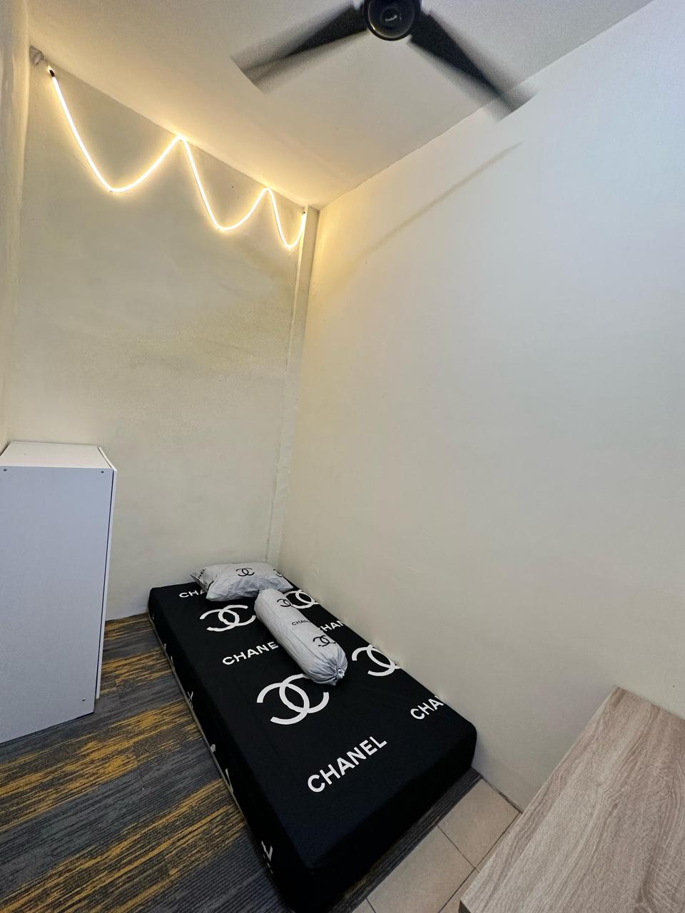 NON AC- Kamar Budget