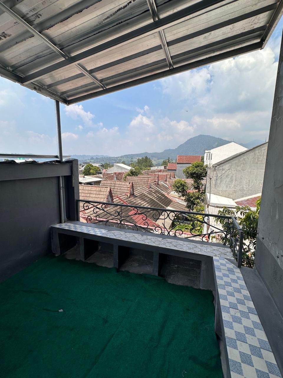 Rooftop Kosy Kost