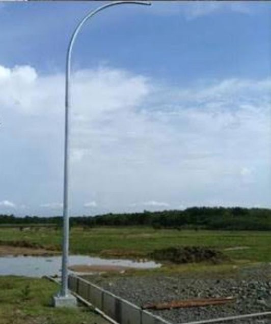 Tiang PJU Oktagonal Single Arm Parabol Tinggi 7 meter